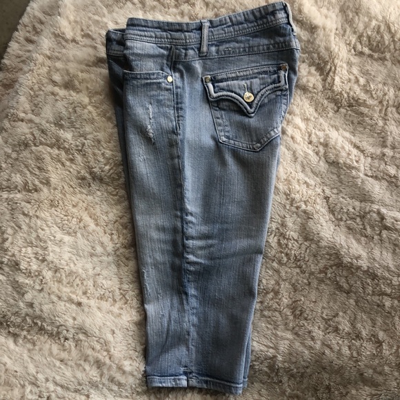 Vigoss Distressed Denim Capri - Picture 5 of 13